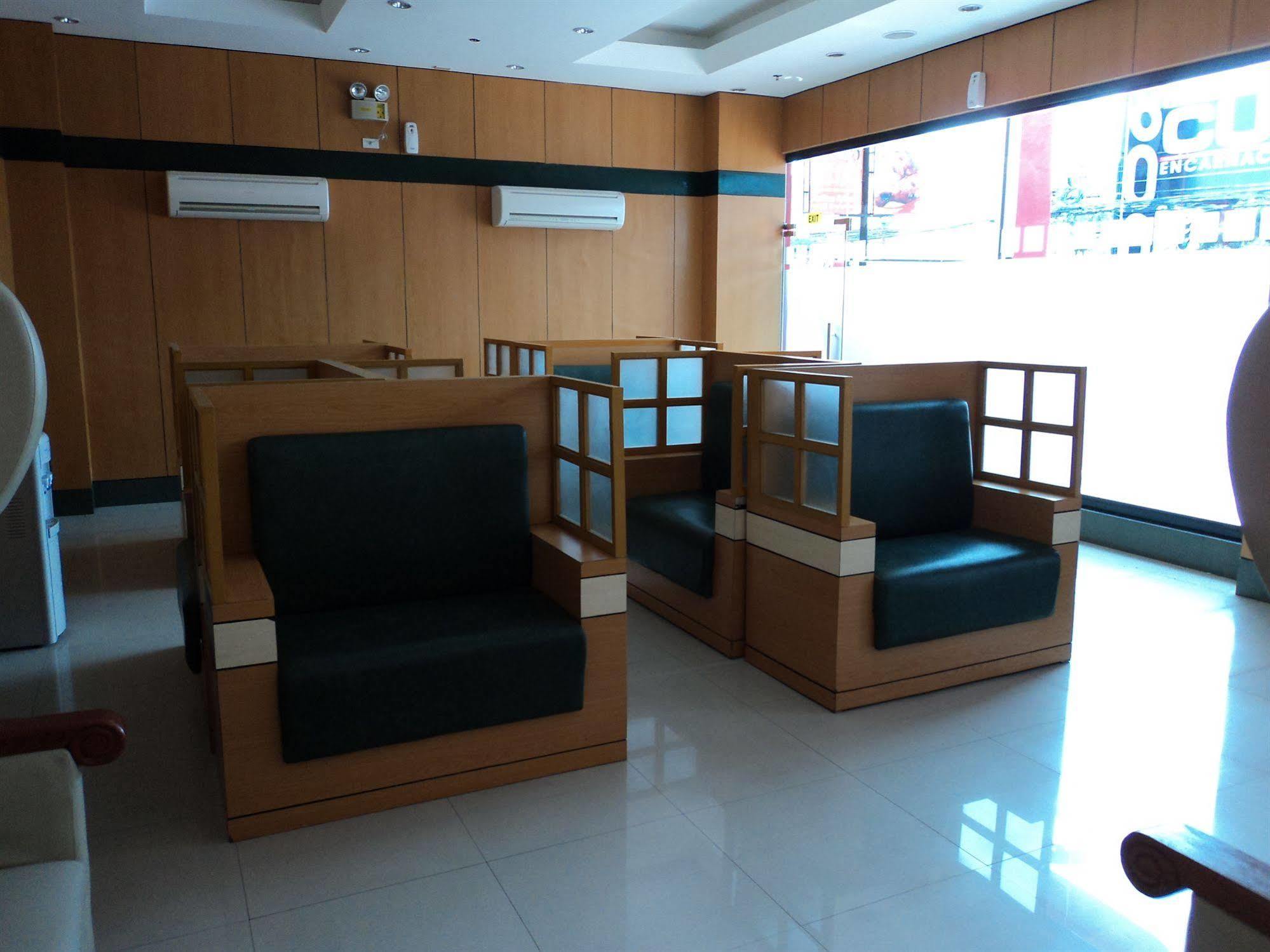 โรงแรมโซโก คาบานาตวน Cabanatuan City ภายนอก รูปภาพ